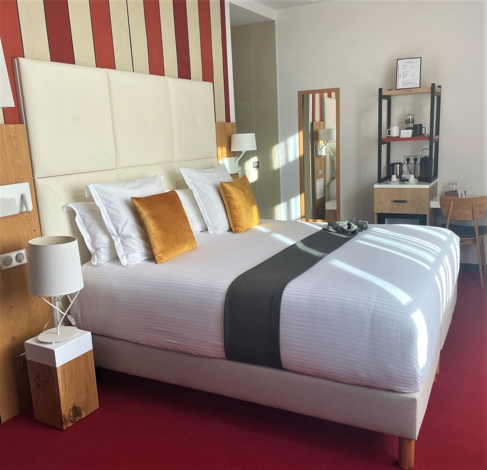 Hotel Berria Hasparren Buitenkant foto